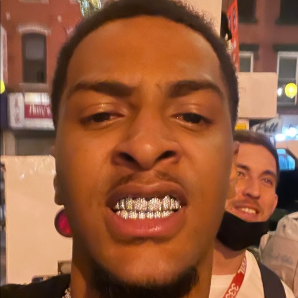 Meet your Posher, Sean - Picture 1 of 1